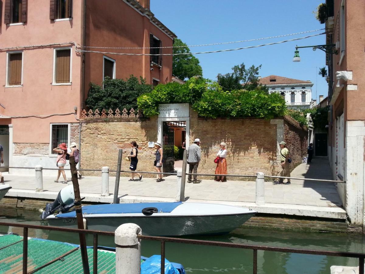 Appartamento Accademia San Vio Venice Luaran gambar