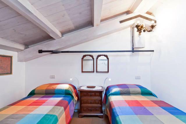 Appartamento Accademia San Vio Venice Luaran gambar
